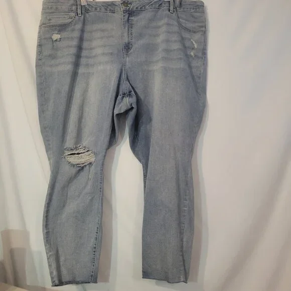 Ava & Viv size 30 plus mid-rise skinny jeans Host Pick - Picture 1 of 4
